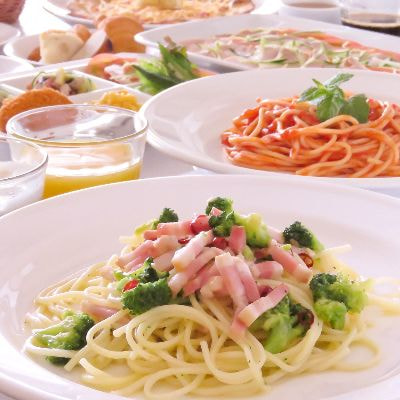 バジルのシーズニングに合うパスタの調理イメージ画像